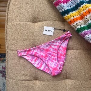 SKATIE CHERYL BOTTOMS SMALL NWT